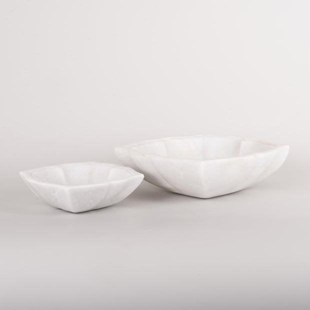 Square marble flower bowl in 2 sizes