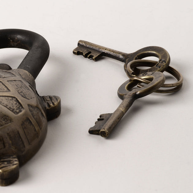 Brass Turtle Lock – thecuriouscollector.myshopify.com